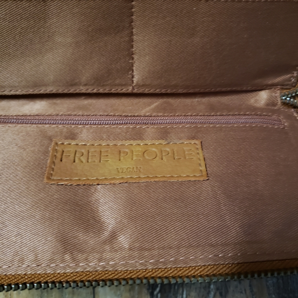 Free People Vegan Zip-Top Wallet in Brown - Picture 3 of 3